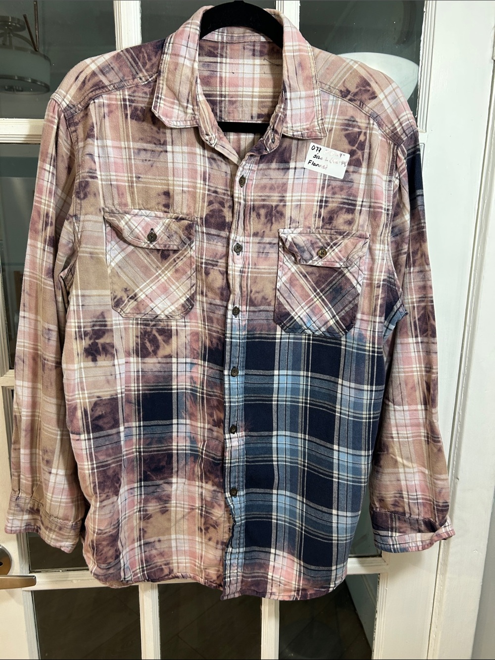 O77 Classic Plaid Button-Up Shirt in Multicolor